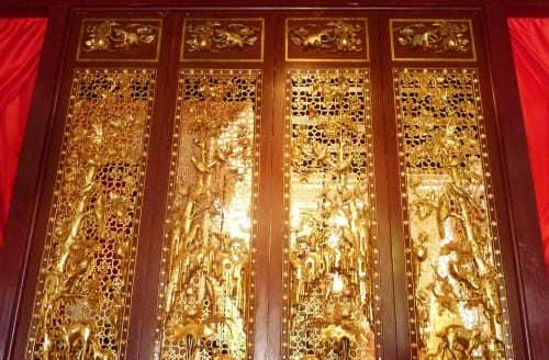 Typical Hall Partition of Olden Malaysian Chinese. Mixture of Chinese and Malay culture.