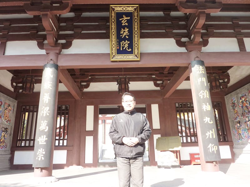 Master Soon at 灵古寺 Lin Gu Temple where part of Xuanzang's parietal bone relic is kept.